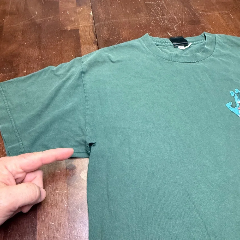 Santa Cruz T-Shirt Mens Medium Green Screaming Hand Graphic Short‎ Sleeve Skate
